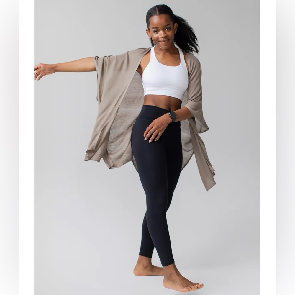 Elegant Beige Women's Kimono